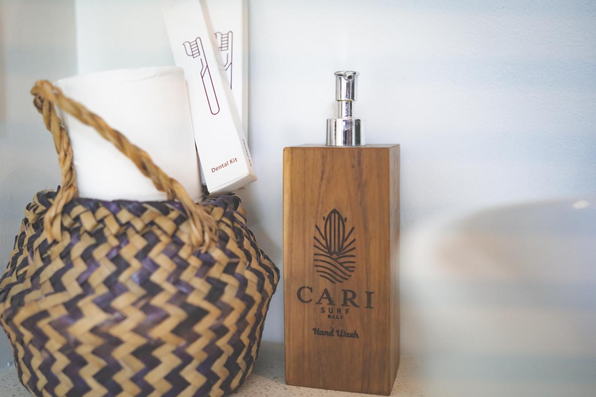 Cari Surf Camp & Studio'S ウルワツ 部屋 写真